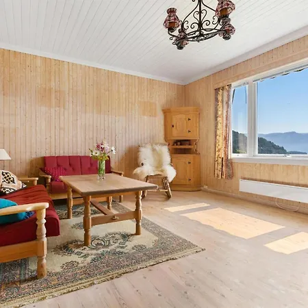 5 Bedroom Cozy In *